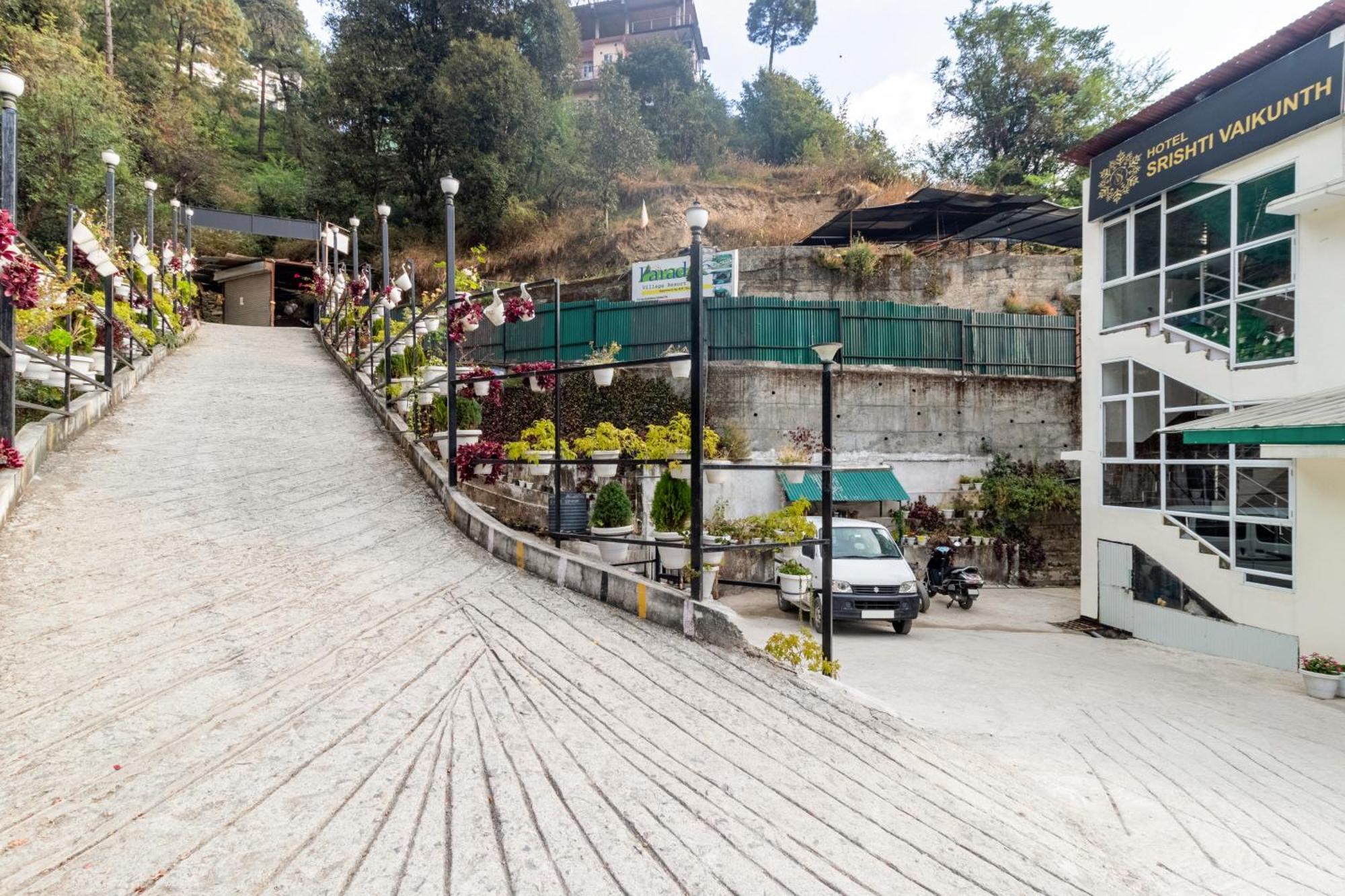 Hotel Treebo Srishti Vaikunth With Mountain View à Shimla Extérieur photo